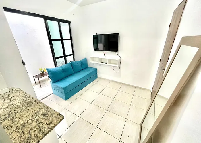 Lindo Apt 05 Em Bairro Central De Petrolina Em Predio Familiar